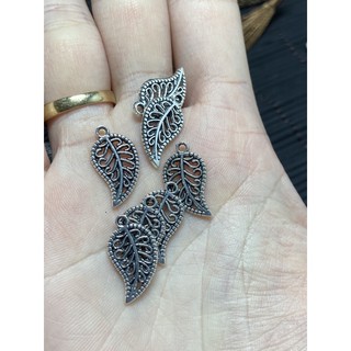 5 Charm chiếc lá