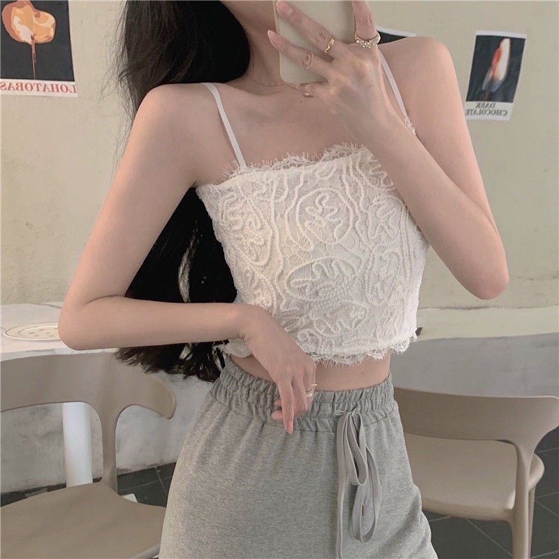 Áo quây ren lót trong 2 dây mặc kèm vest áo khoác