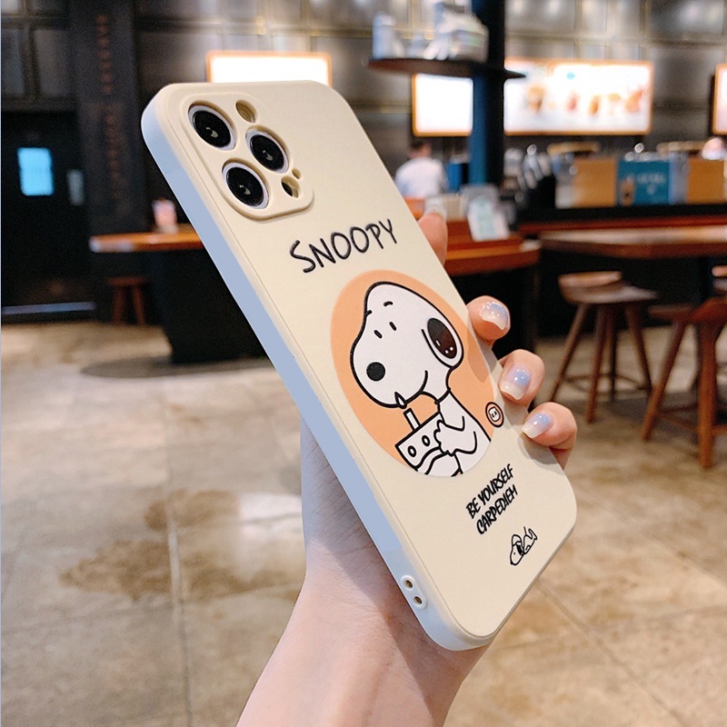 Ốp Lưng Iphone Cạnh Vuông Chú Chó Snoopy Và Starbucks Sunny 6/6plus/6s/6splus/7/7plus/8/8plus/x/xs/11/12/pro/max/promax