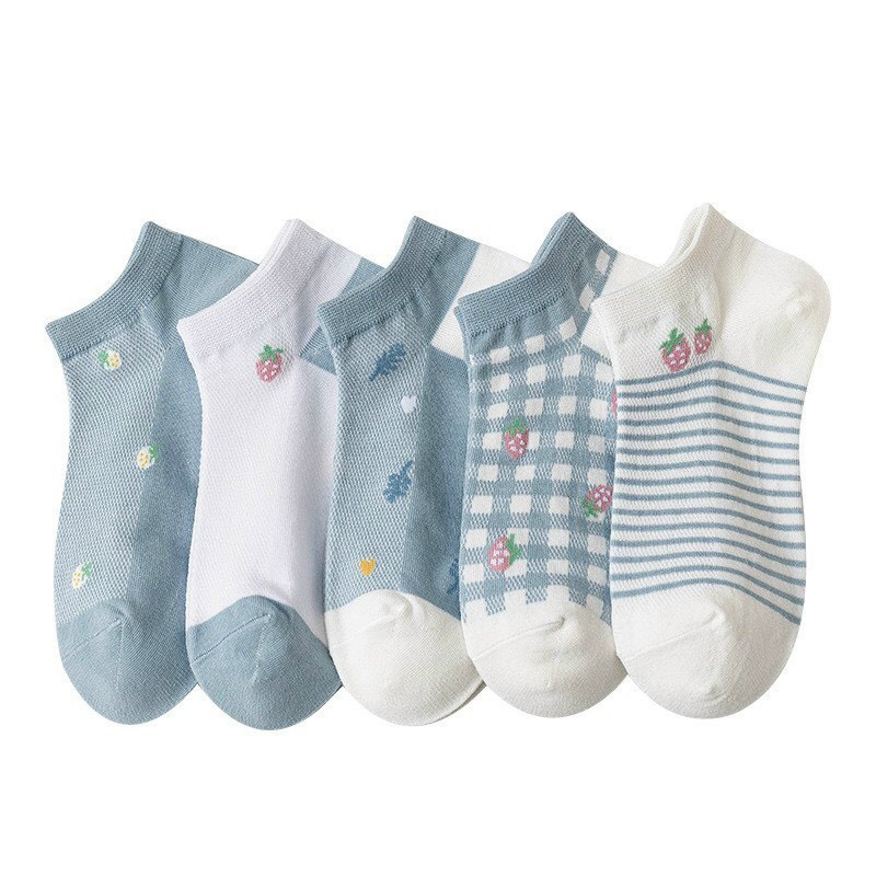 Tất , vớ cổ ngắn cotton hoa tiết dâu tây xanh dễ thương