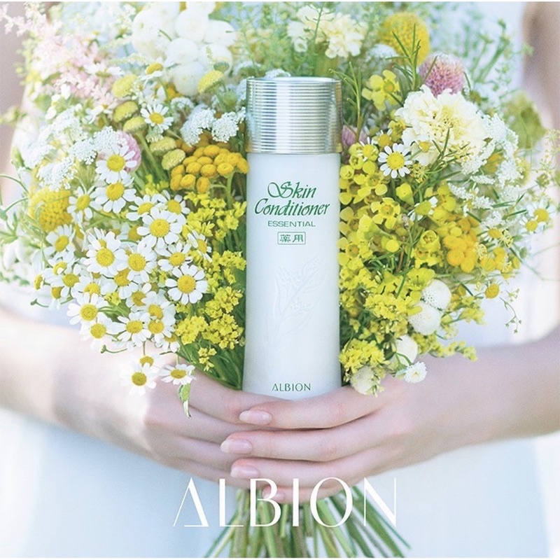 Toner nước thần dưỡng trắng và khoẻ da mịn mượt tức thì Albion skin conditioner