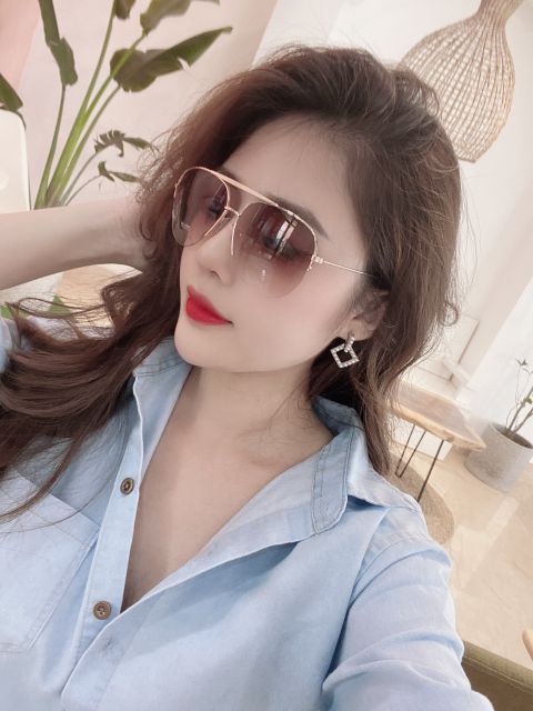 Kính Rue 21 xước nhẹ giảm còn 180k xách tay Mỹ, dáng nam nữ đều đeo được hàng chuẩn auth, có mail mua hàng chính hãng
