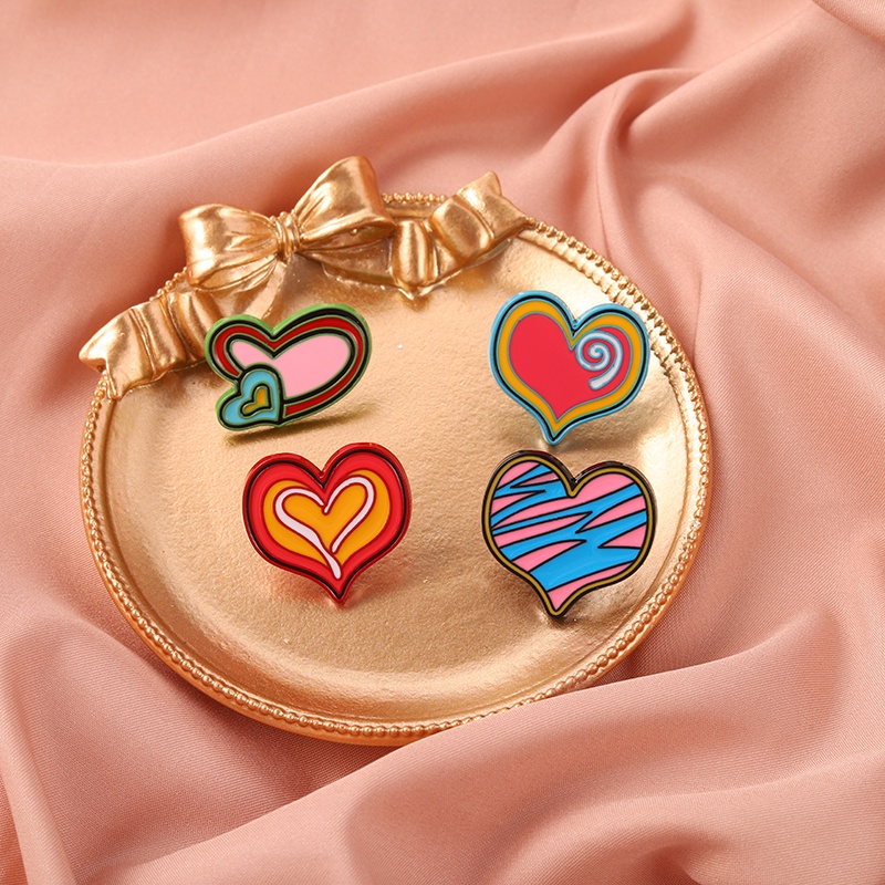 Ghim cài áo QIHE JEWELRY phong cách trái tim thiết kế hoạt hình 4 kiểu tùy chọn