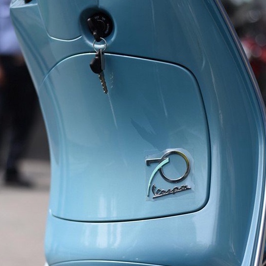 Tem Vespa "70 năm"