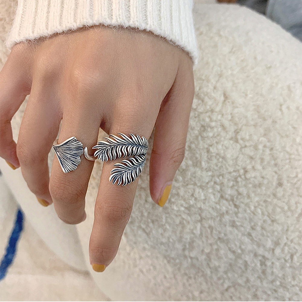 Nhẫn Đeo Tay Kim Loại Tạo Hình Chiếc Lá Đính Đá Thời Trang Cho Nữ