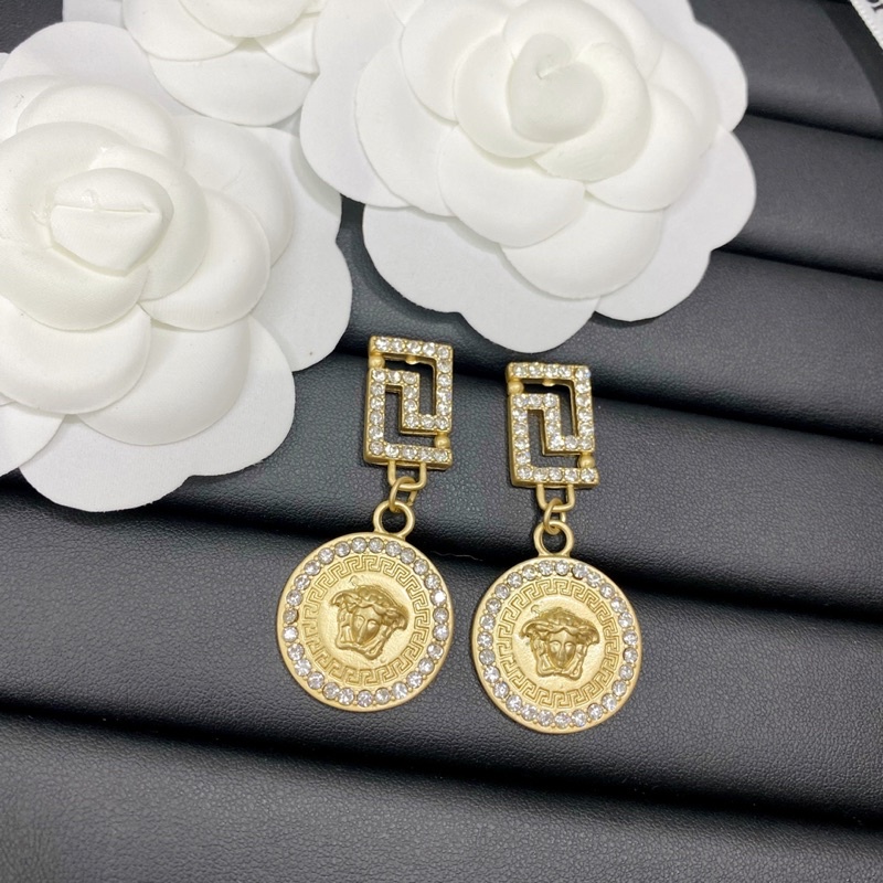 Khuyên tai ver.sa.ce titan cực sang chảnh, bông tai thương hiệu cao cấp (ảnh thật shop chụp)