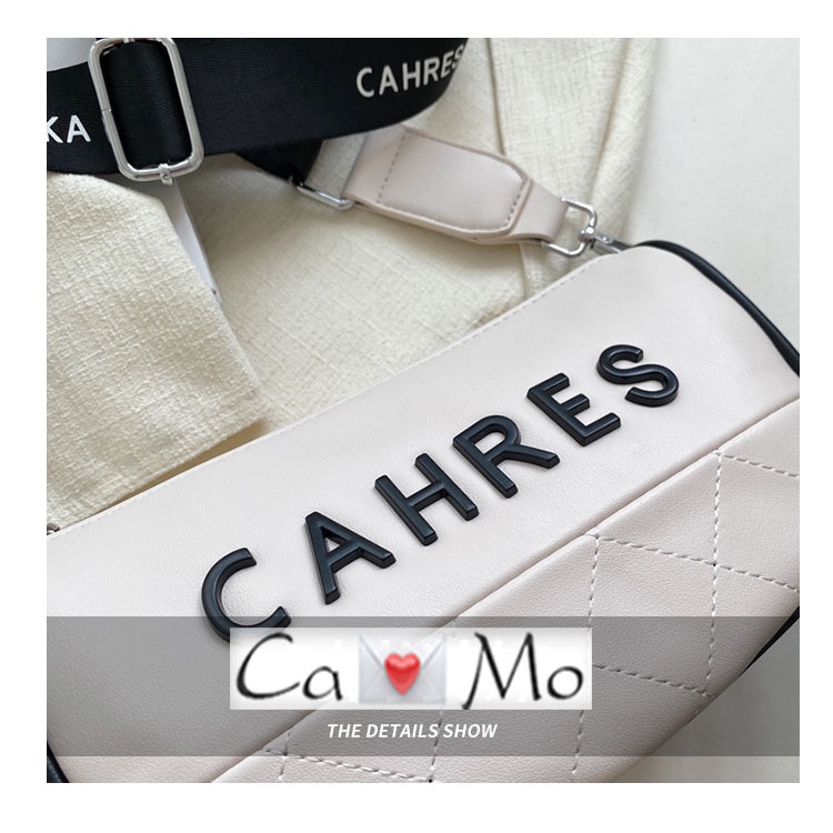 Túi xách bán nguyệt viền CAHRES