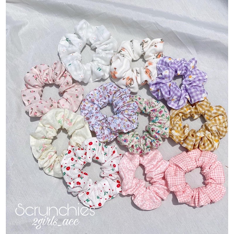 scrunchie cột tóc hoạ tiết hoa dễ thương