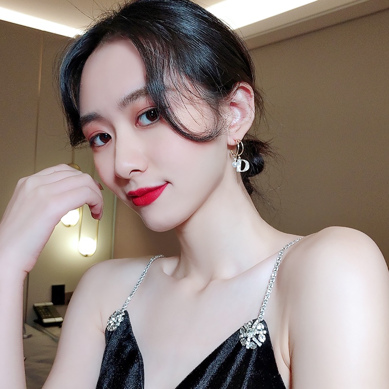 Khuyên Tai Nữ Trang Đính Ngọc Trai Xinh Xắn