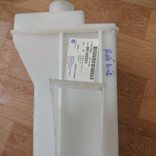 bình đựng nước rửa kính Nubira
