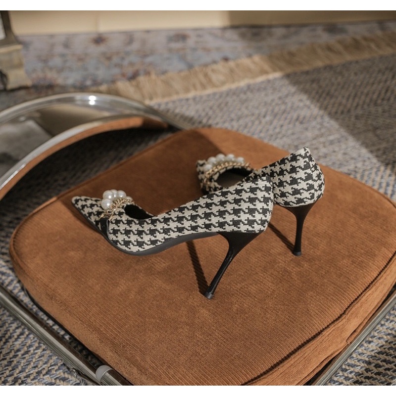 Giày cao gót vải kẻ đính ngọc sang chảnh