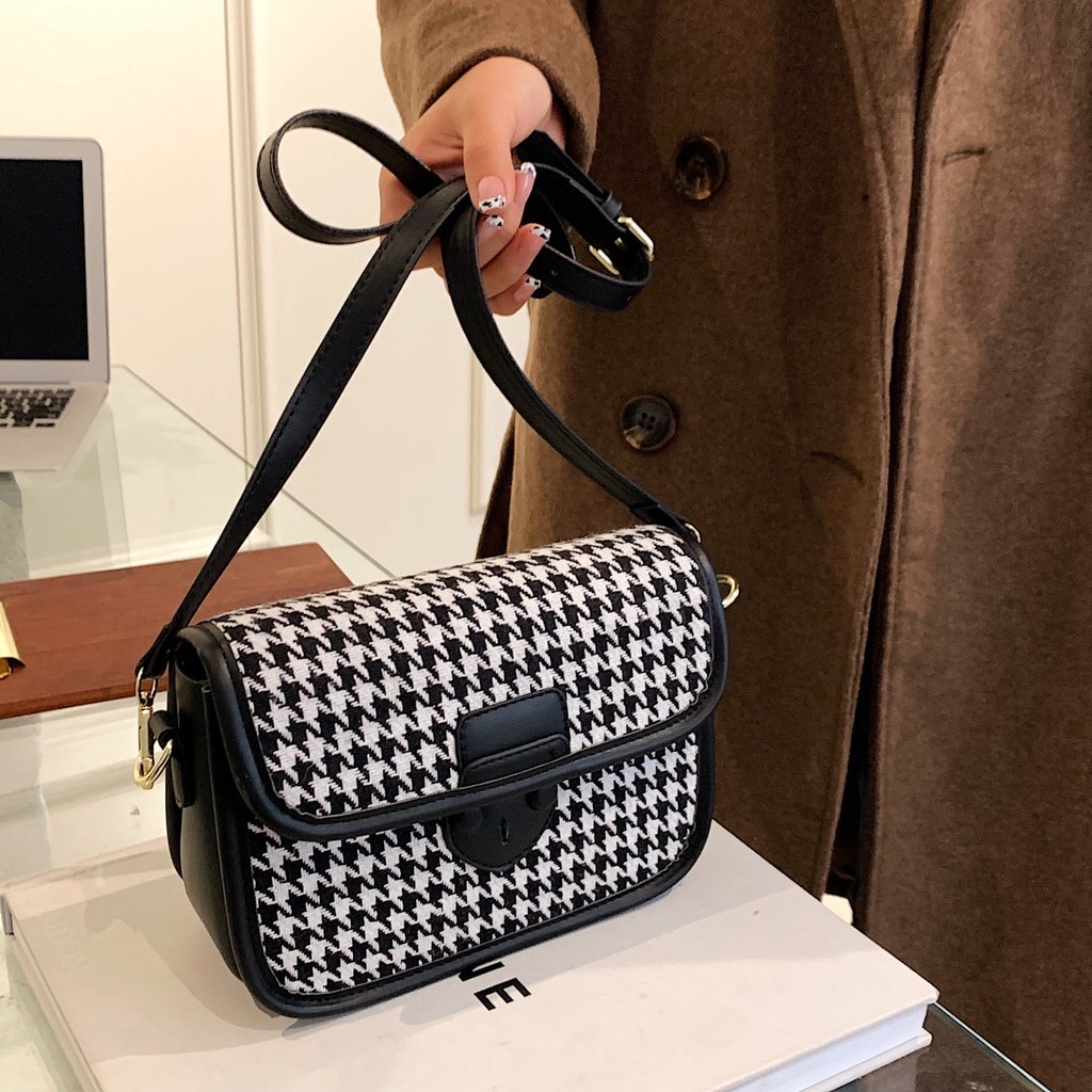 Túi nữ đa trơn khóa họa tiết thời trang- MA304