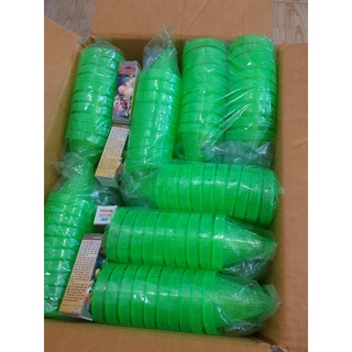 Rọ đựng trùng chỉ cho cá ăn.