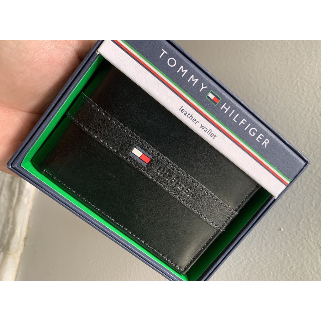 Chính hãng Mỹ - Ví đen da nam Tommy Hilfiger