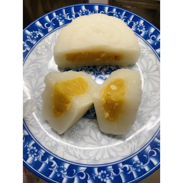 Bánh dẻo nhân đậu xanh hạt dưa/Bánh trung thu Bình Chung