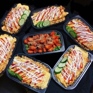 [FREESHIP] 10 HỘP SUSHI ĐẾ ĐEN HÌNH CHỮ NHẬT HT17 - Hộp Đựng Bánh | BigBuy360 - bigbuy360.vn