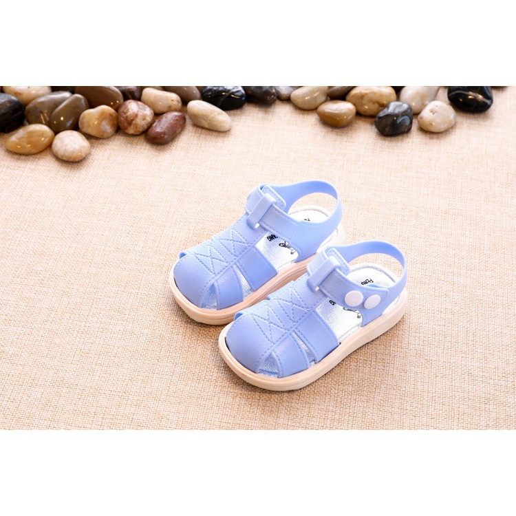 Sandal bít mũi bé gái xinh xắn