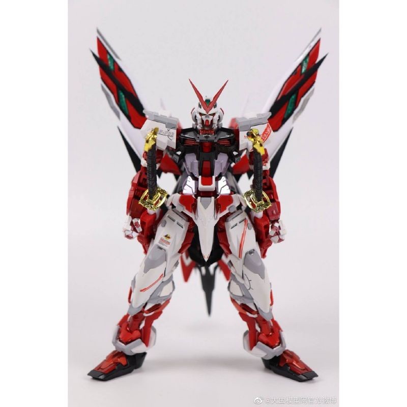 Mô hình Gundam lắp ráp Astray Red Frame Kai + Flight Unit