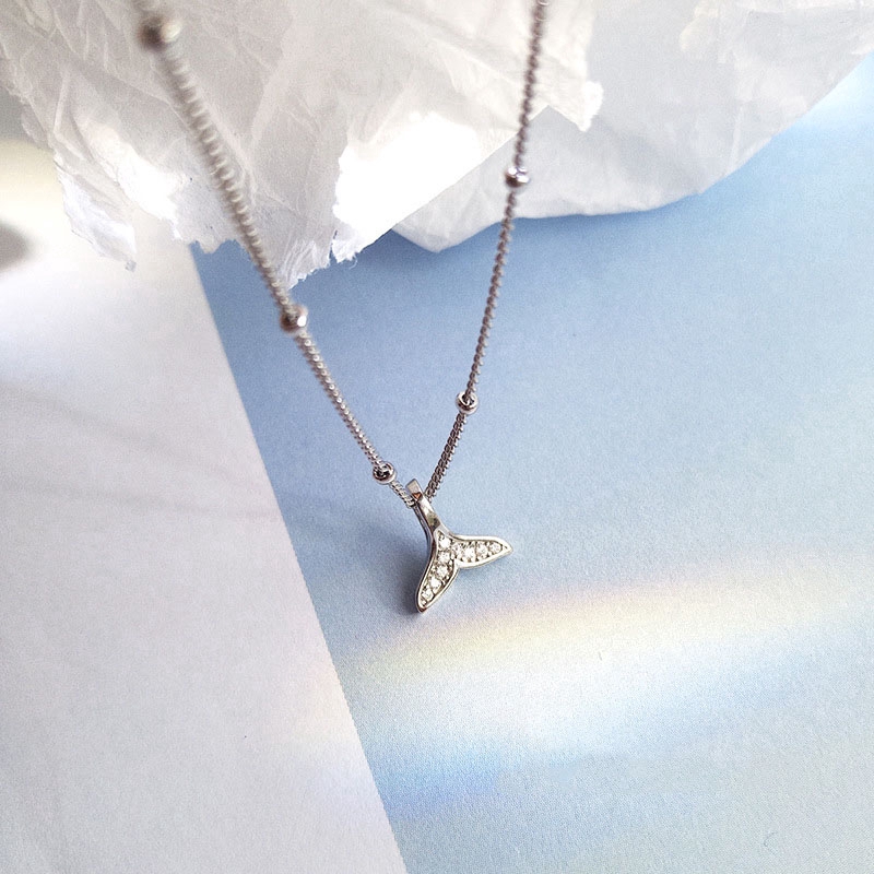Vòng tay đính đá Zircon hình đuôi cá dành cho nữ