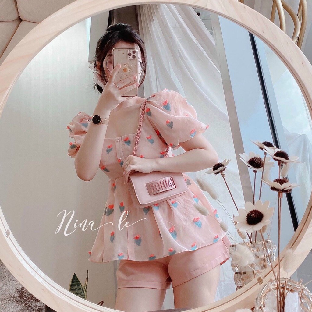 Sét Bộ Đùi Cổ Vuông Tay Phồng 2 Màu Dễ Thương In KTS Phối Quần Cực Xiinh Họa Tiết Sang Trọng - Winchois