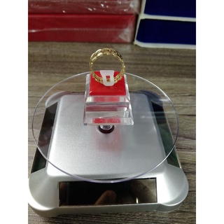 Đế trưng nhẫn bằng mica