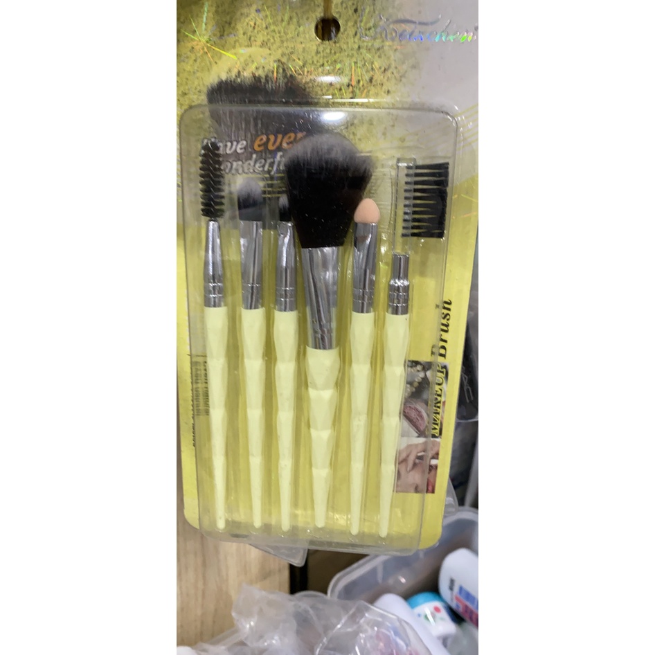 Bộ 6 Cọ Trang Điểm love ever