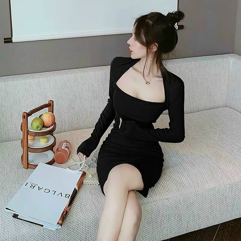 Đầm ôm body tay dài cổ kiểu tam giác cực hot hit , chất thun bozip dày dặn mềm mịn co giãn