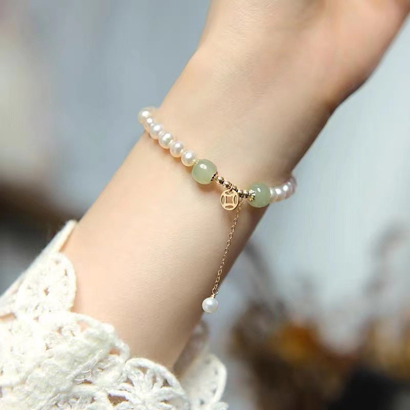 Vòng Tay May Mắn Đính Hạt Ngọc Trai Màu Đỏ Hợp Thời Trang