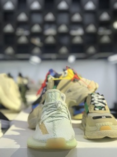 Ảnh thật yz hyperspace 1:1 full box + tag