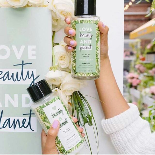 Sữa Tắm Love Beauty And Planet Thanh Lọc Da 400ml