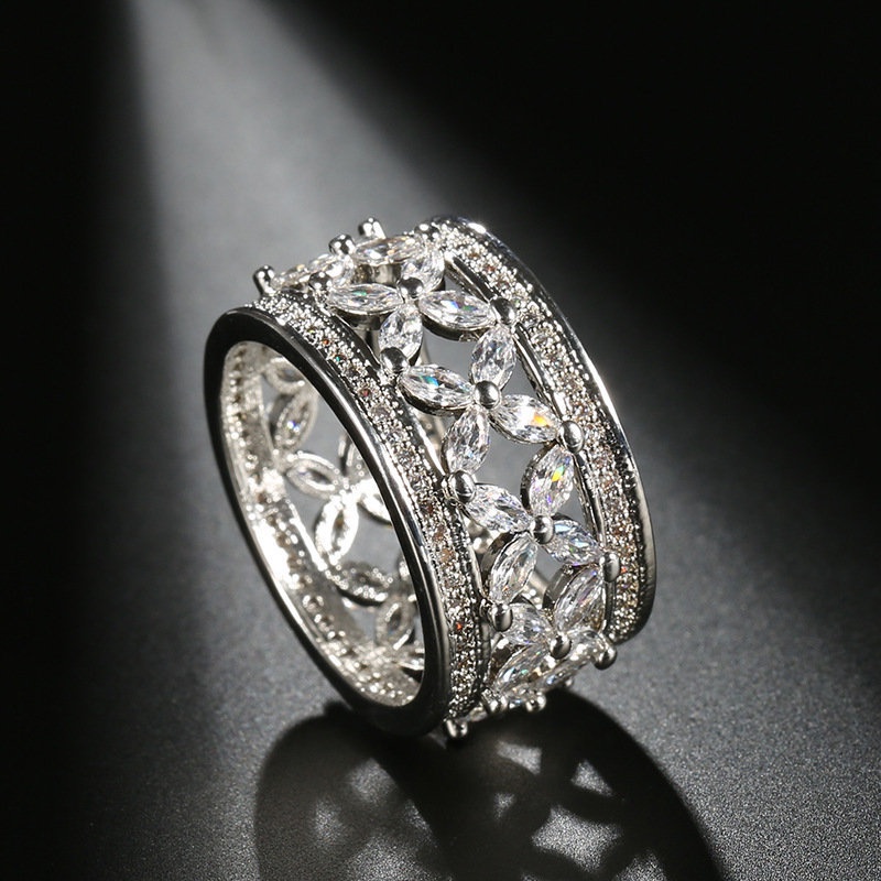 Nhẫn Hình Bướm Đính Đá Màu Trắng Thời Trang Thanh Lịch