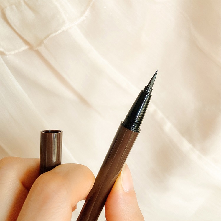 Bút kẻ mắt nước Xixi đầu kẻ mảnh lâu trôi