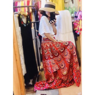 Áo croptop Thêu cổ V hở lưng