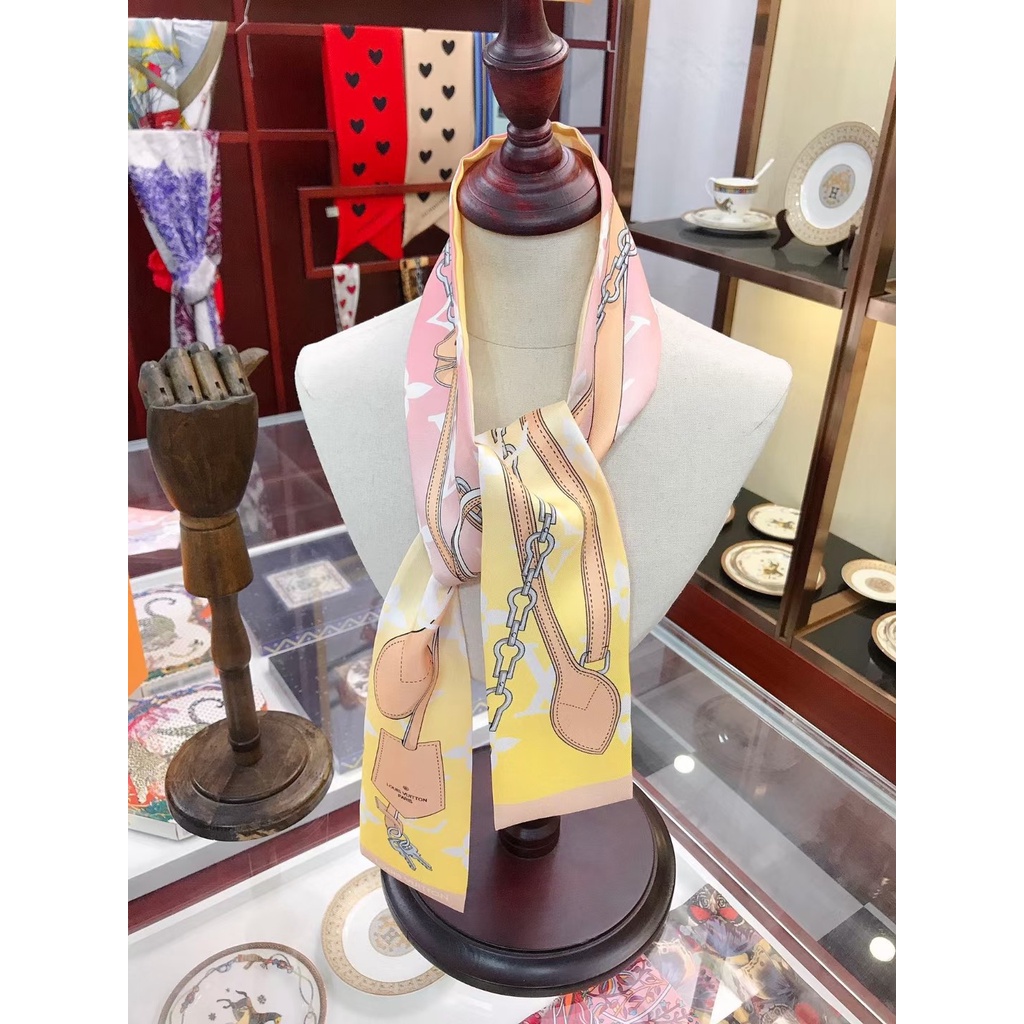 Khăn Choàng Cổ / Túi Xách Vải Lụa Dài In Chữ Màu Gradient Thời Trang Cho Nữ