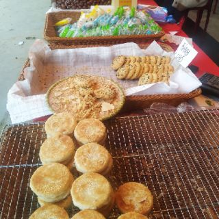 Hộp 10 bánh hạt dẻ.