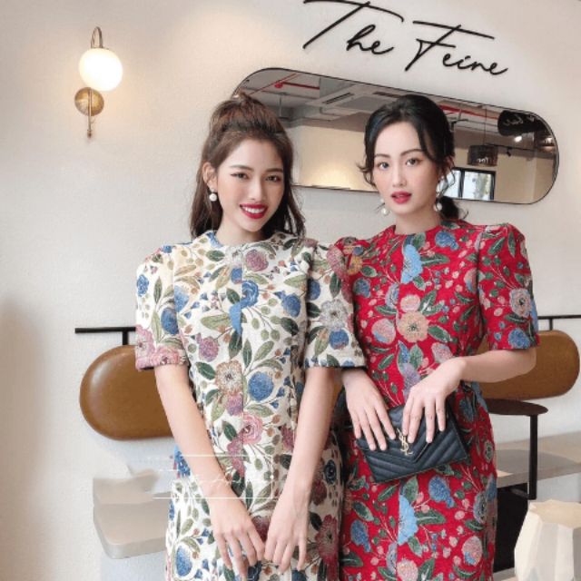 Đầm xòe họa tiết hoa 3D