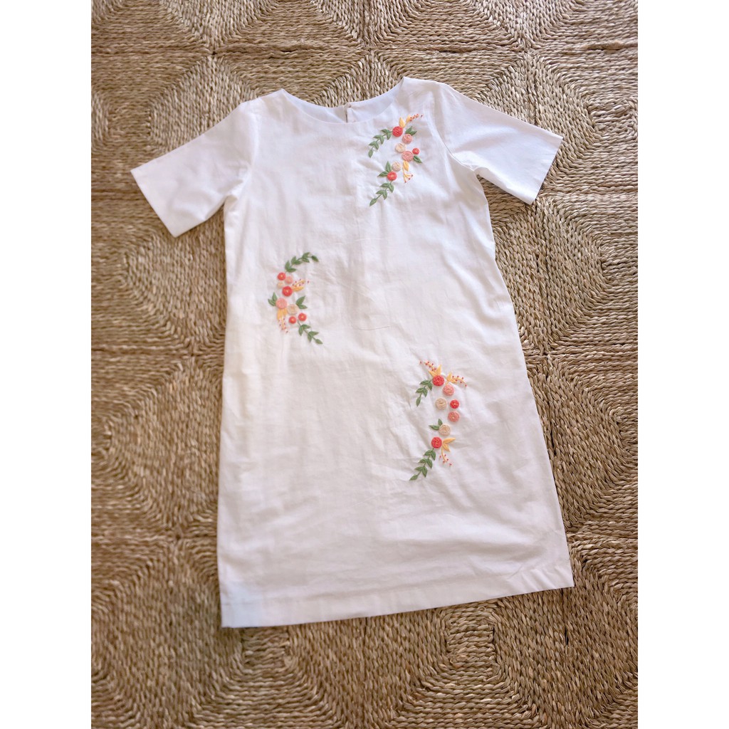 Váy linen thêu tay