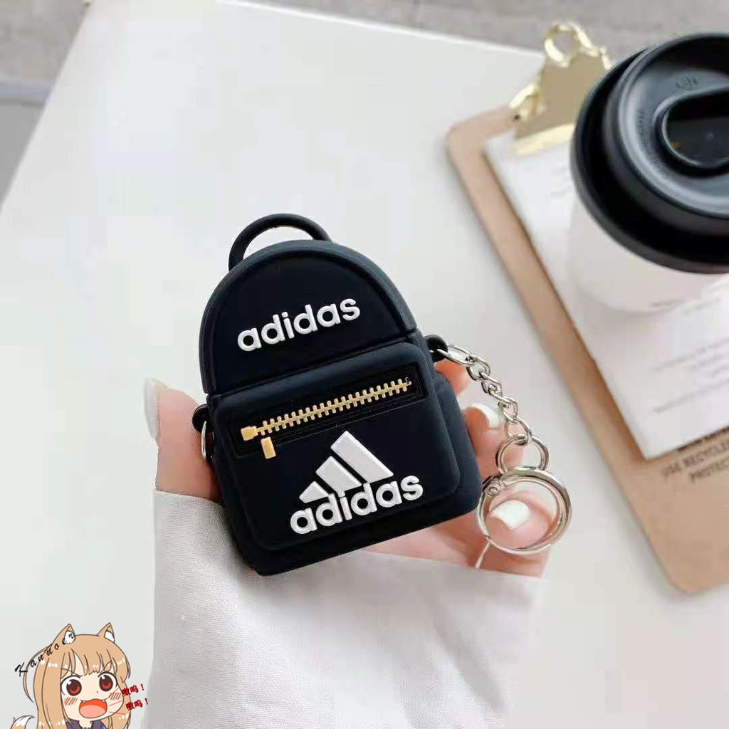 Ốp Bảo Vệ Hộp Đựng Tai Nghe Airpods 1 / 2 Hình Logo Adidas Xinh Xắn