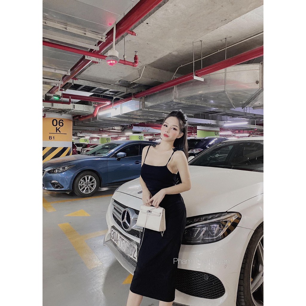 Đầm hai dây ôm body kiểu xẻ tà sau , cột dây vai cực xinh , chất thun thái dày dặn co giãn thoải mái