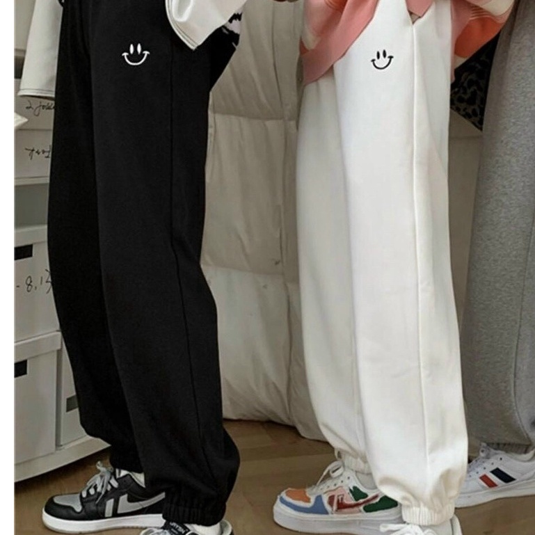 Quần jogger nỉ mặt cười chất dày giá rẻ unisex phong cách đường phố dành cho nam và nữ | BigBuy360 - bigbuy360.vn