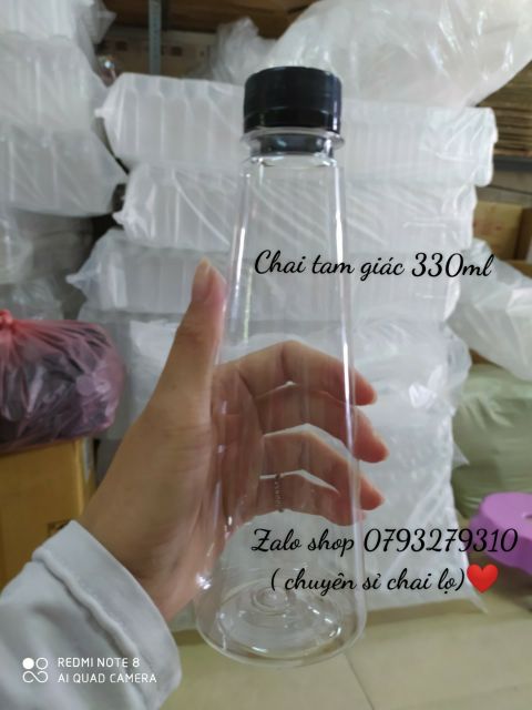 50 chai nhựa kiểu dáng tam giác 330ml nắp đen kèm tem thank u đáng iu