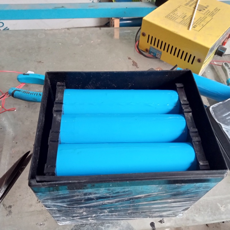 Vỏ bình 12,8v 45ah cho pin 33140