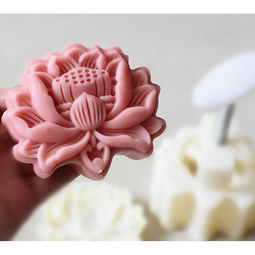 Khuôn bánh trung thu lo xò 150 Hoa Sen 2866