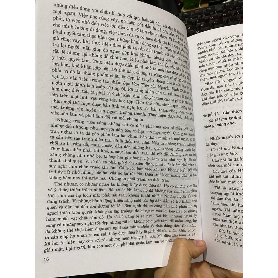 Sách - 199 đề và bài văn hay 7