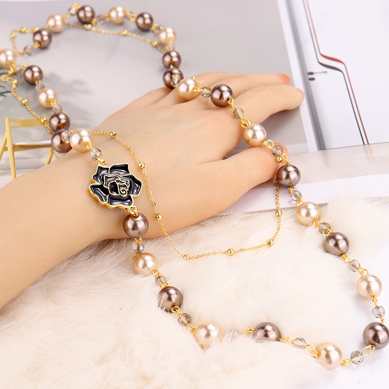 Vòng cổ Hoa Trà Đính Ngọc Trai Chất Lượng Cao