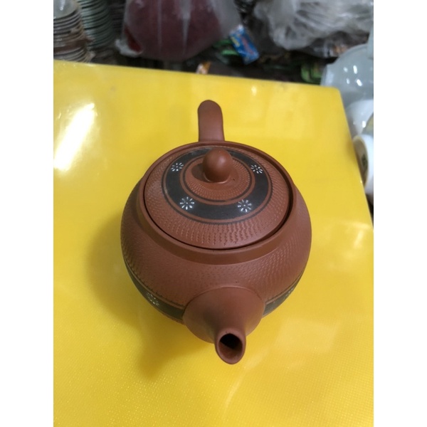 Ấm  trà  bát tràng  màu  nâu  có  lưới lọc dung tích  300ml