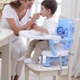 Ghế ăn dặm cho bé.