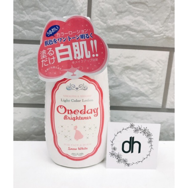 SỮA DƯỠNG TRẮNG DA TOÀN THÂN VÀ MAKE UP BODY ONEDAY Whitener Quick Whitening &amp; Brightening