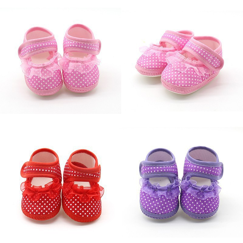 Giày cotton chấm bi cho bé gái tập đi