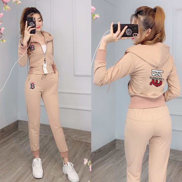 Bộ đồ thể thao nữ hotgirl thêu BT siêu đẹp TT343
